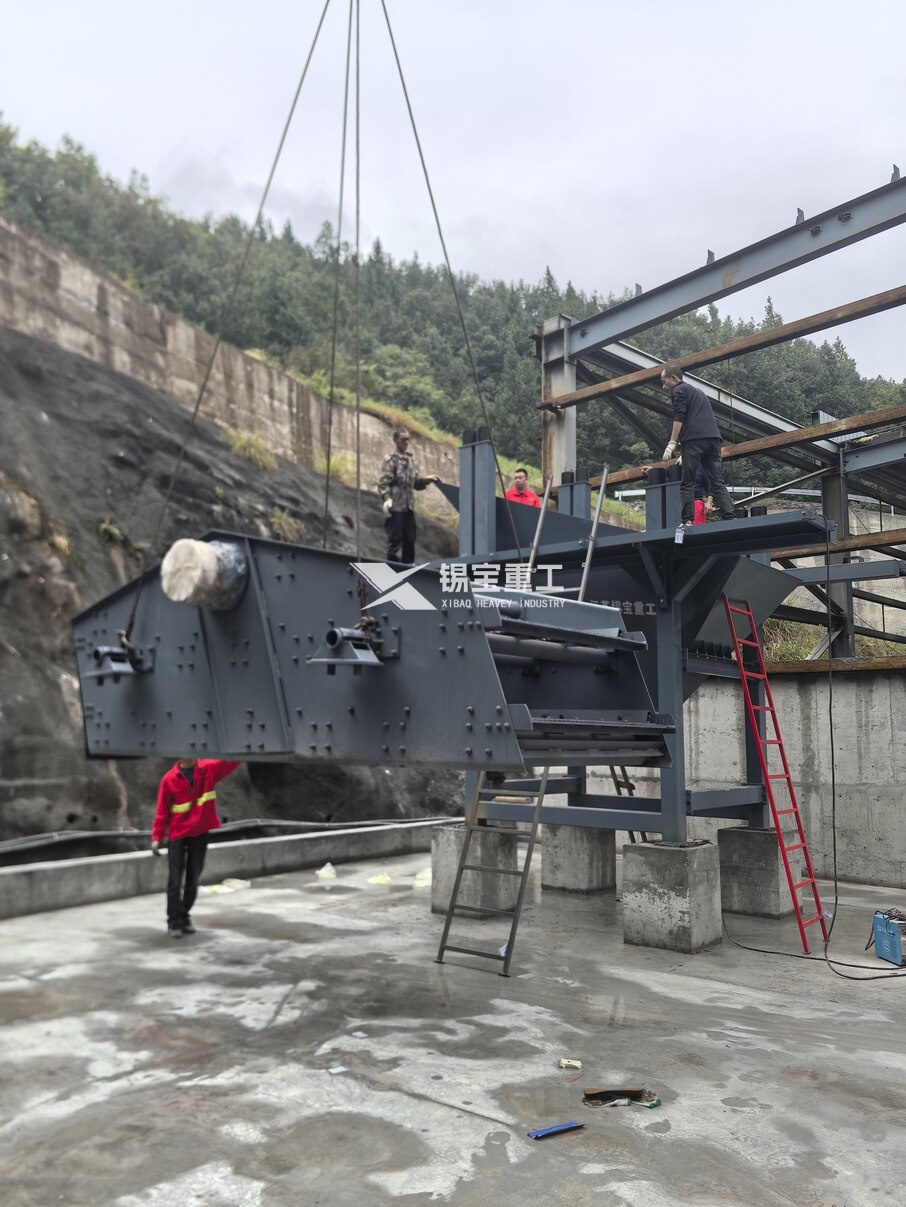 四川省巴中市瀝青再生料破碎篩分設備現場2