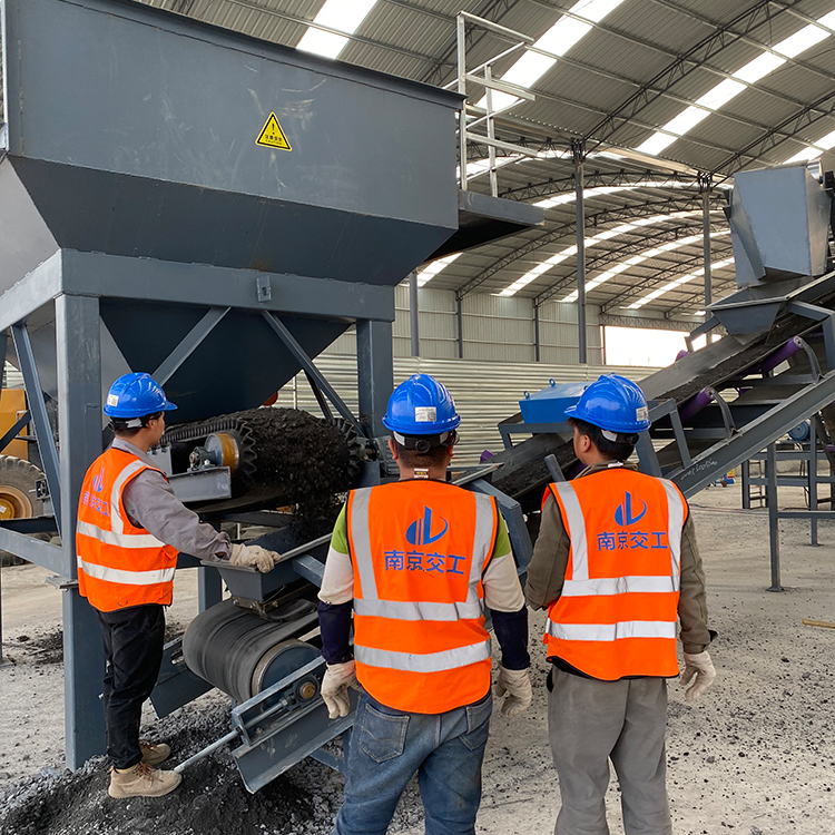 瀝青再生料破碎篩分生產線(圖14) 瀝青再生料破碎篩分生產線(圖14)